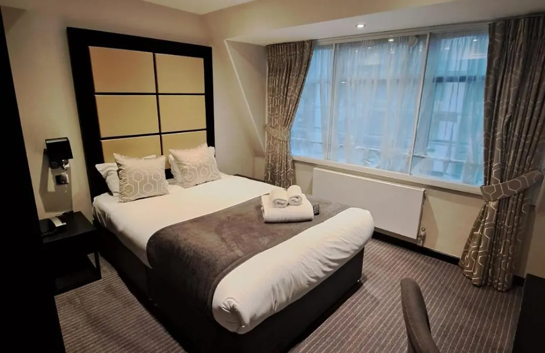 Great St Helen Hotel-1